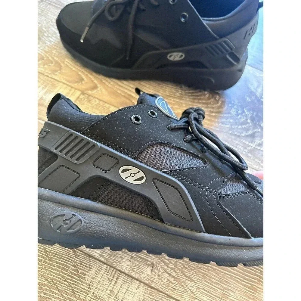 Boy's Black Heelys Force Skate Shoe Size Youth 5 NWOB
